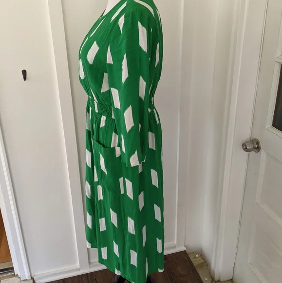 Roolee Vanessa dress, green and white- size medium - Picture 9 of 14